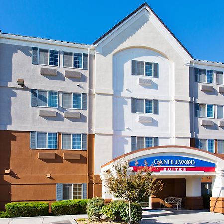 Candlewood Suites Medford By Ihg Esterno foto
