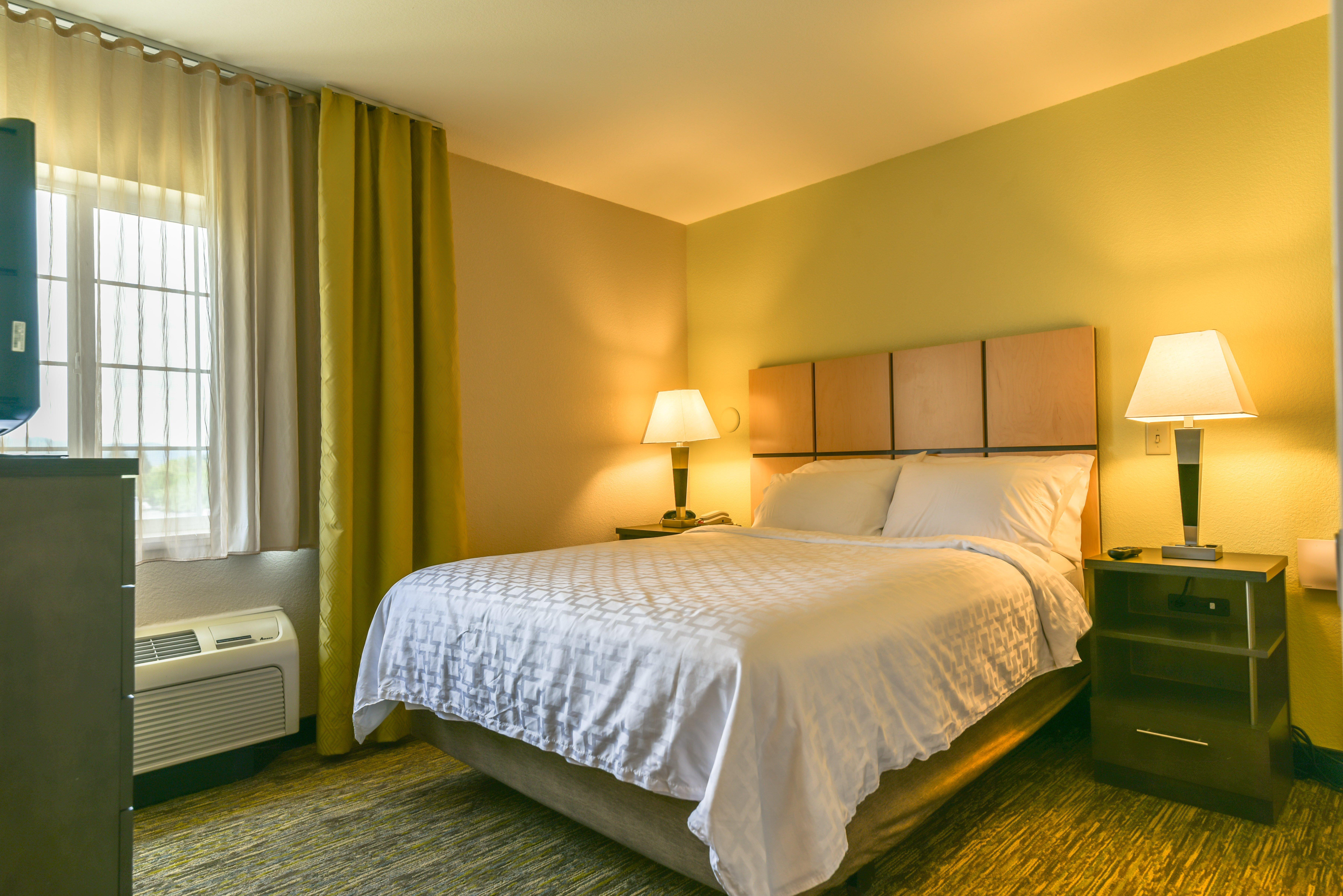 Candlewood Suites Medford By Ihg Esterno foto